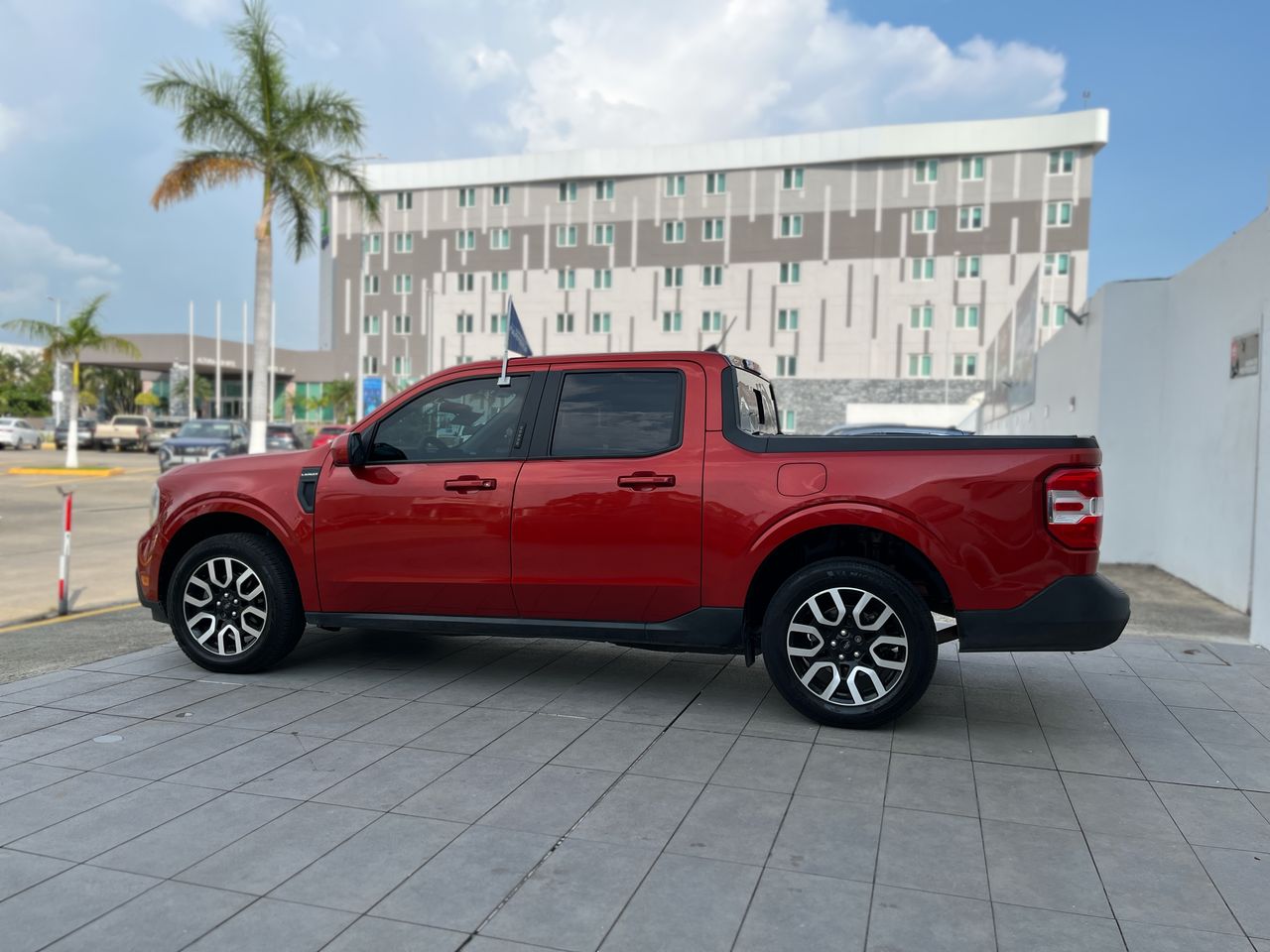 2023 Ford Maverick 2.0 Lariat At