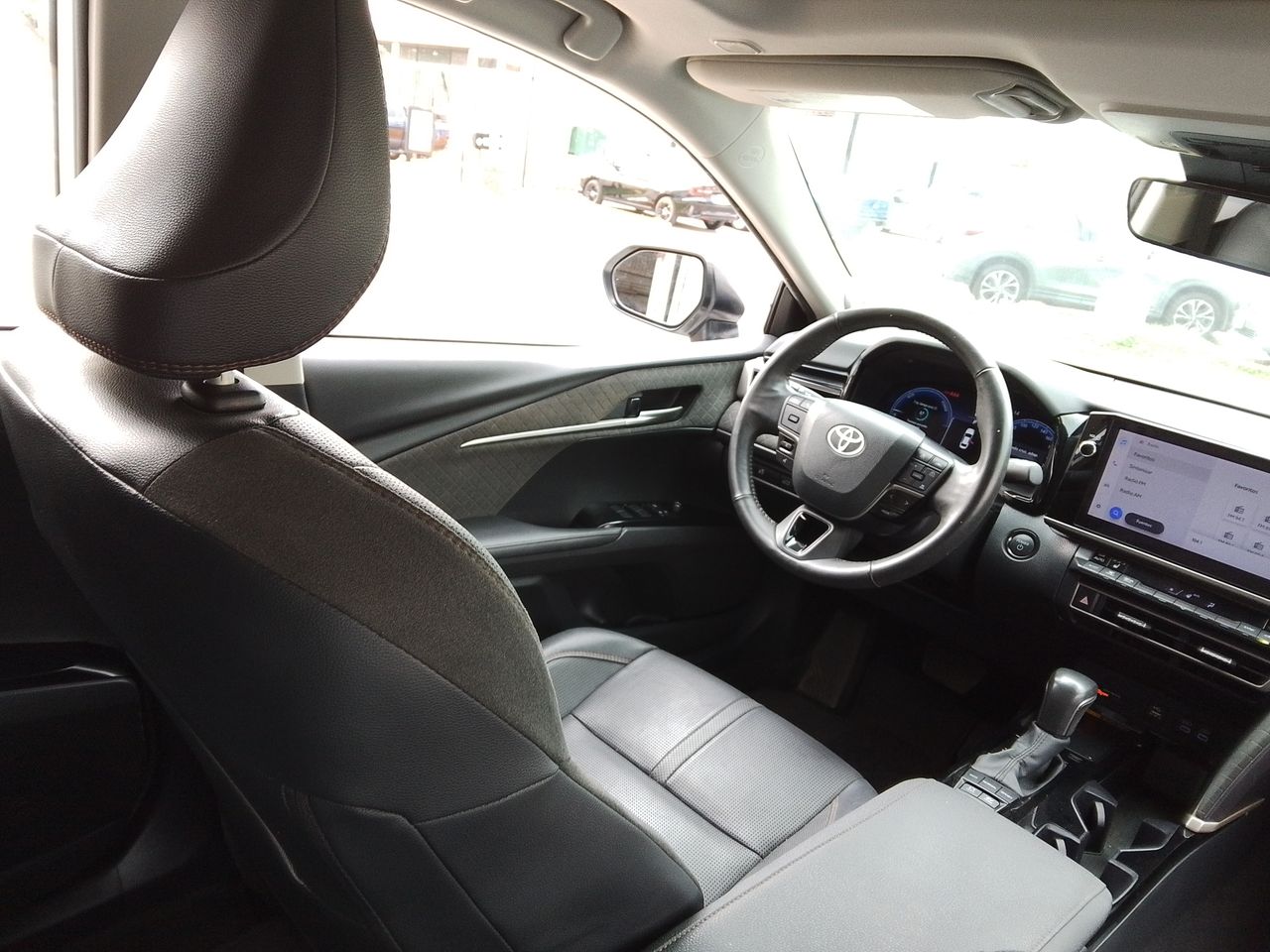 2025 Toyota Camry 2.5 Xle Hev At