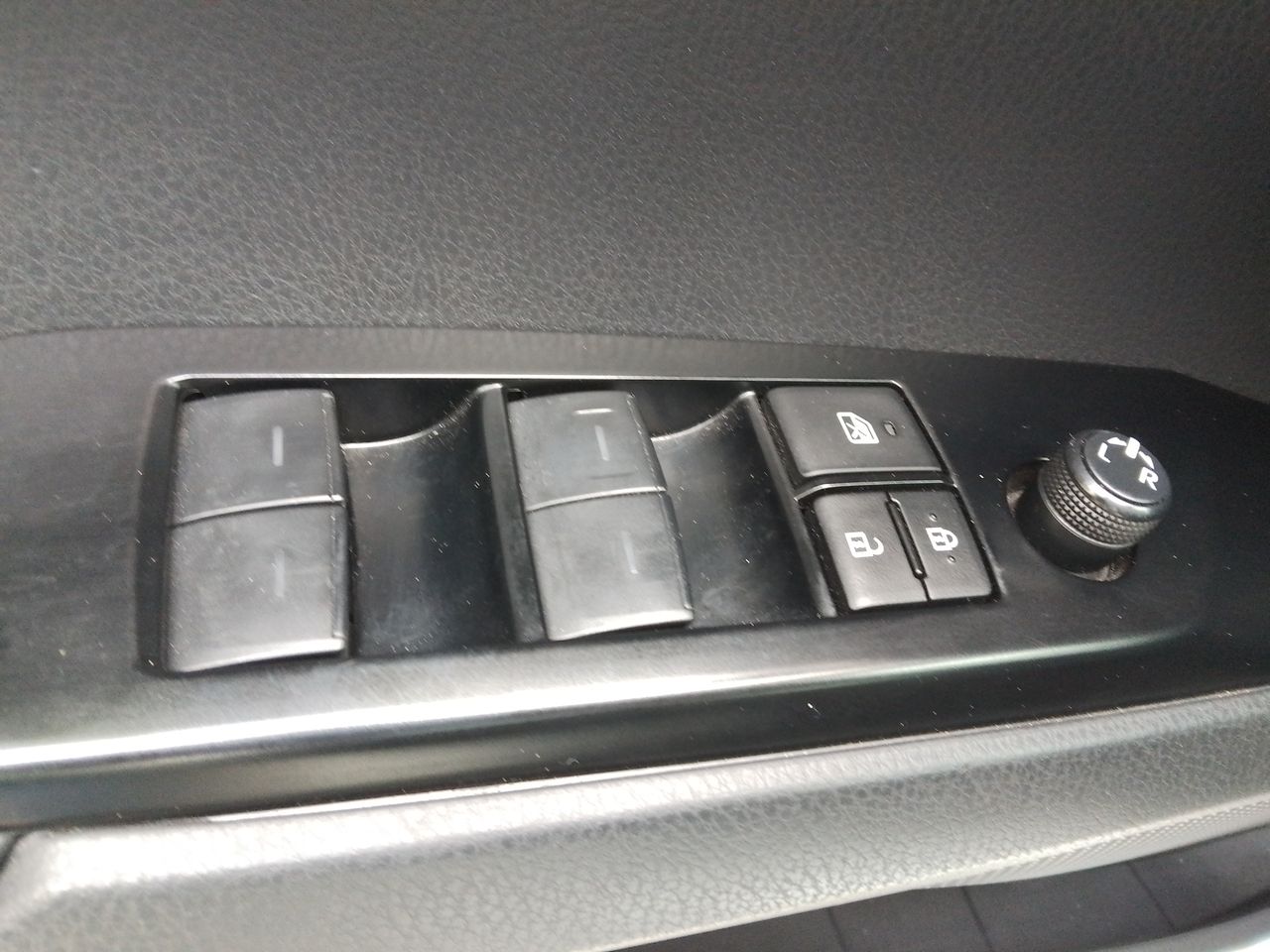 2025 Toyota Camry 2.5 Xle Hev At