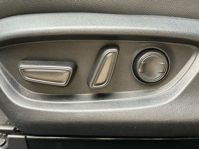 2025 Toyota Camry 2.5 Xle Hev At