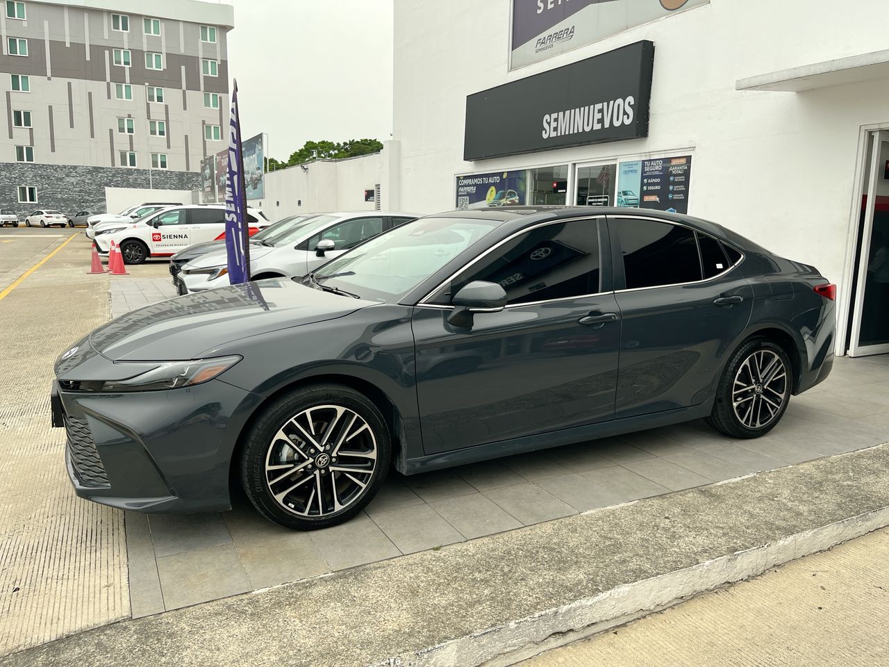 2025 Toyota Camry 2.5 Xle Hev At