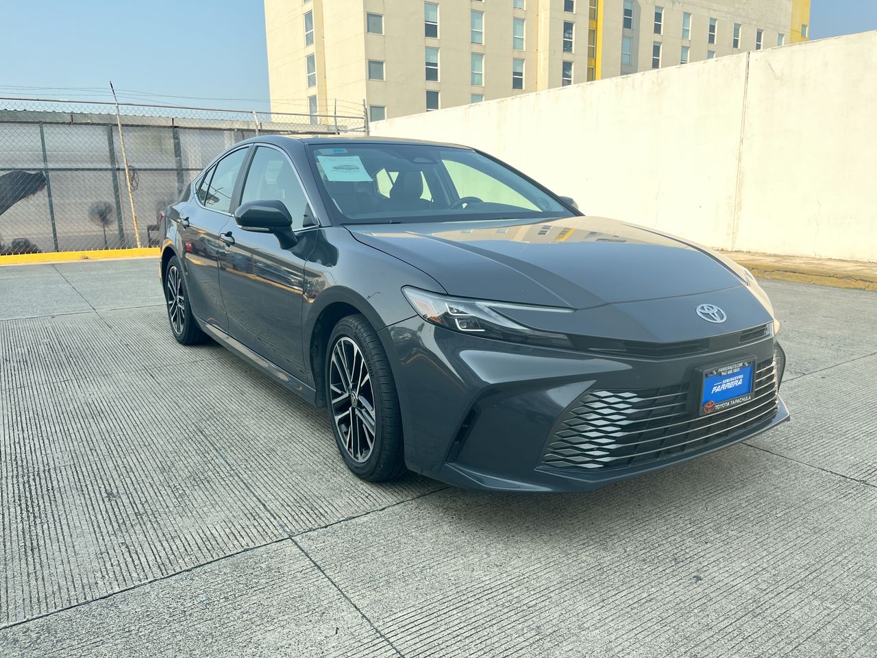 2025 Toyota Camry 2.5 Xle Hev At