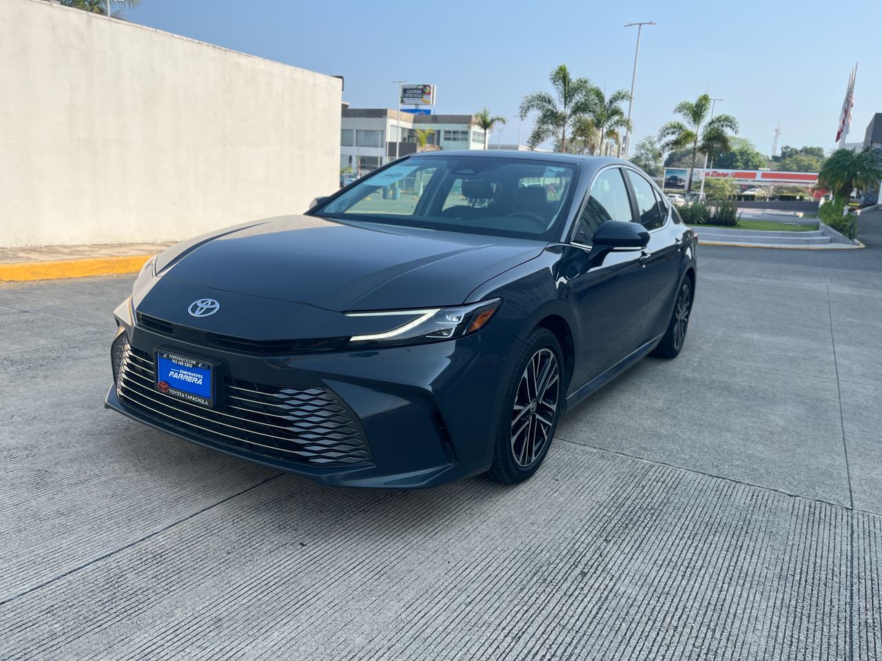 2025 Toyota Camry 2.5 Xle Hev At