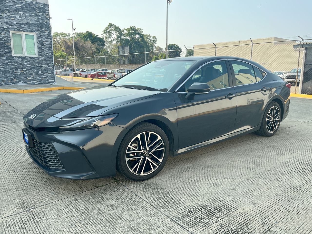 2025 Toyota Camry 2.5 Xle Hev At
