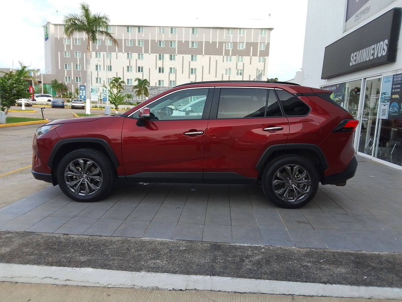 2024 Toyota RAV4 2.5 Limited Hybrid At