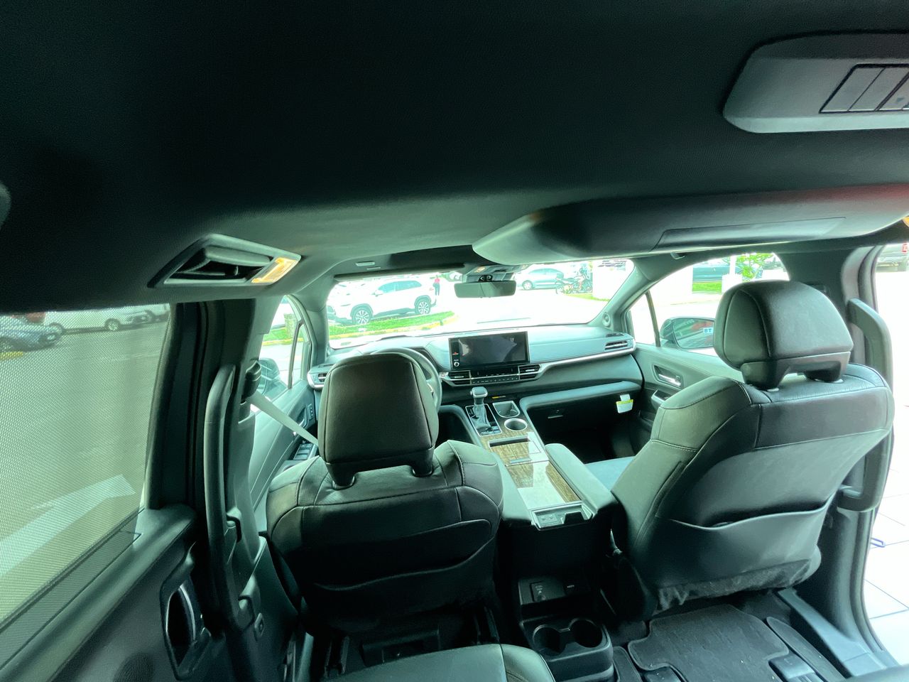 2025 Toyota Sienna 2.5 Platinum Hev At