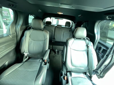 2025 Toyota Sienna 2.5 Platinum Hev At