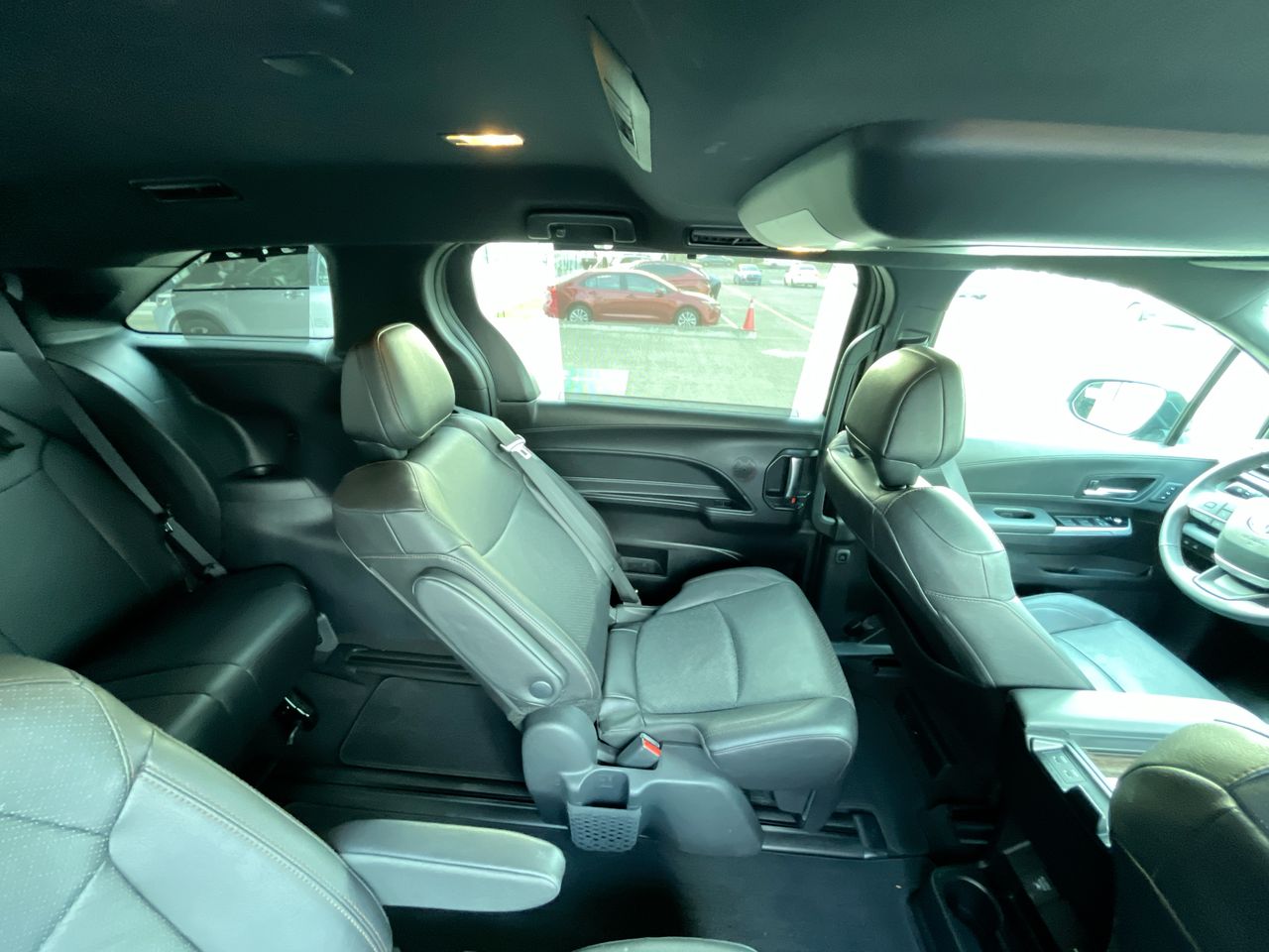 2025 Toyota Sienna 2.5 Platinum Hev At