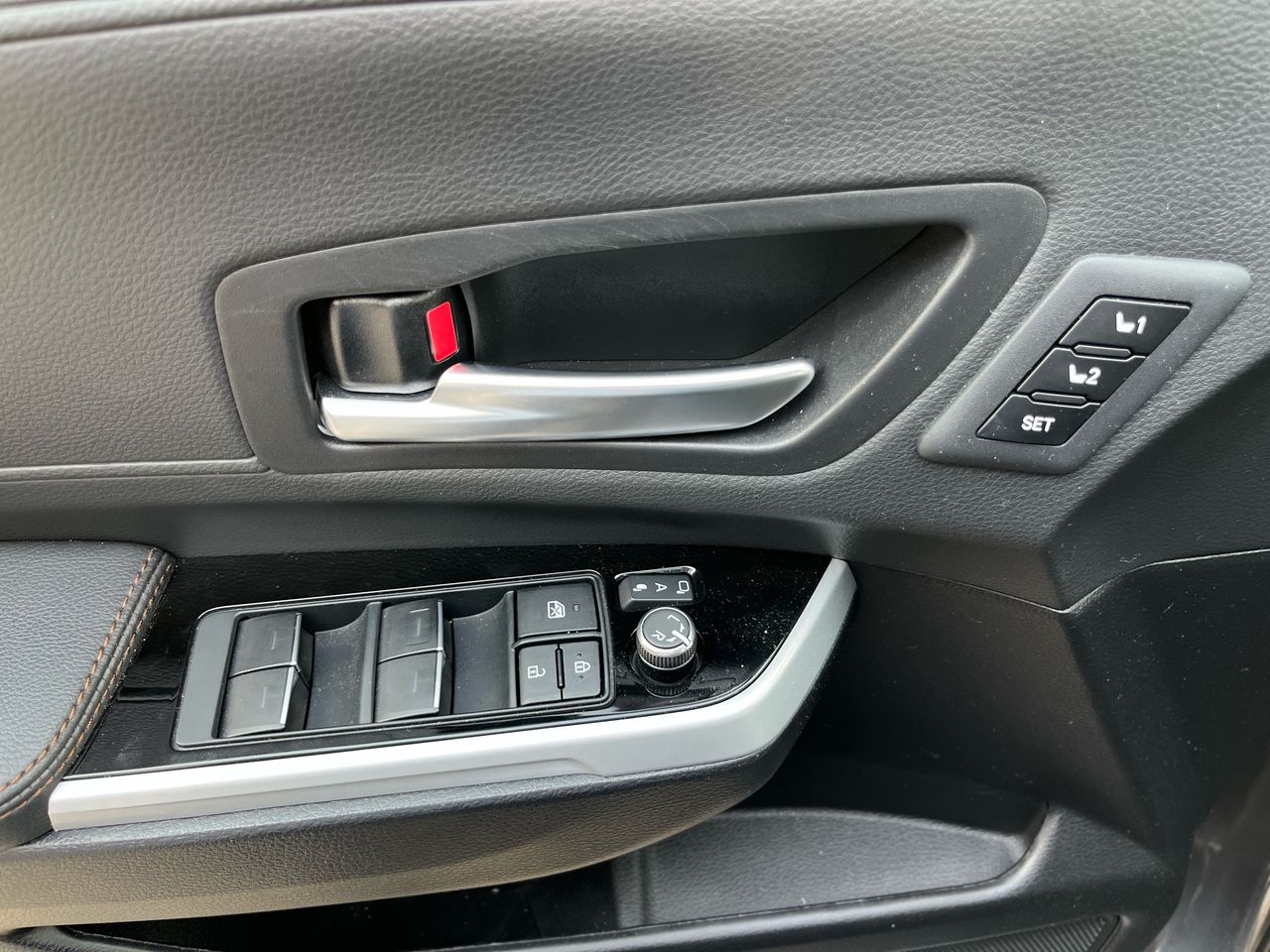 2025 Toyota Sienna 2.5 Platinum Hev At