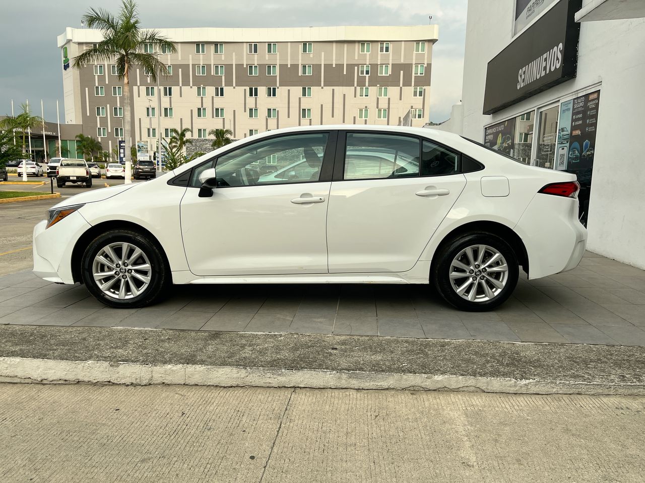 2024 Toyota Corolla 2.0 Le At