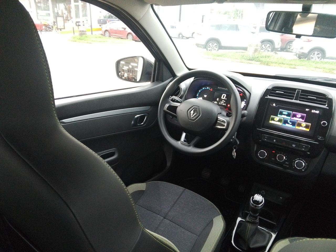 2026 Renault Kwid 1.0 Outsider Mt