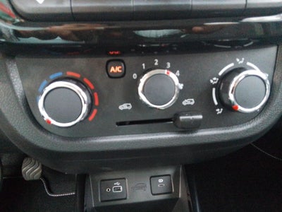 2026 Renault Kwid 1.0 Outsider Mt