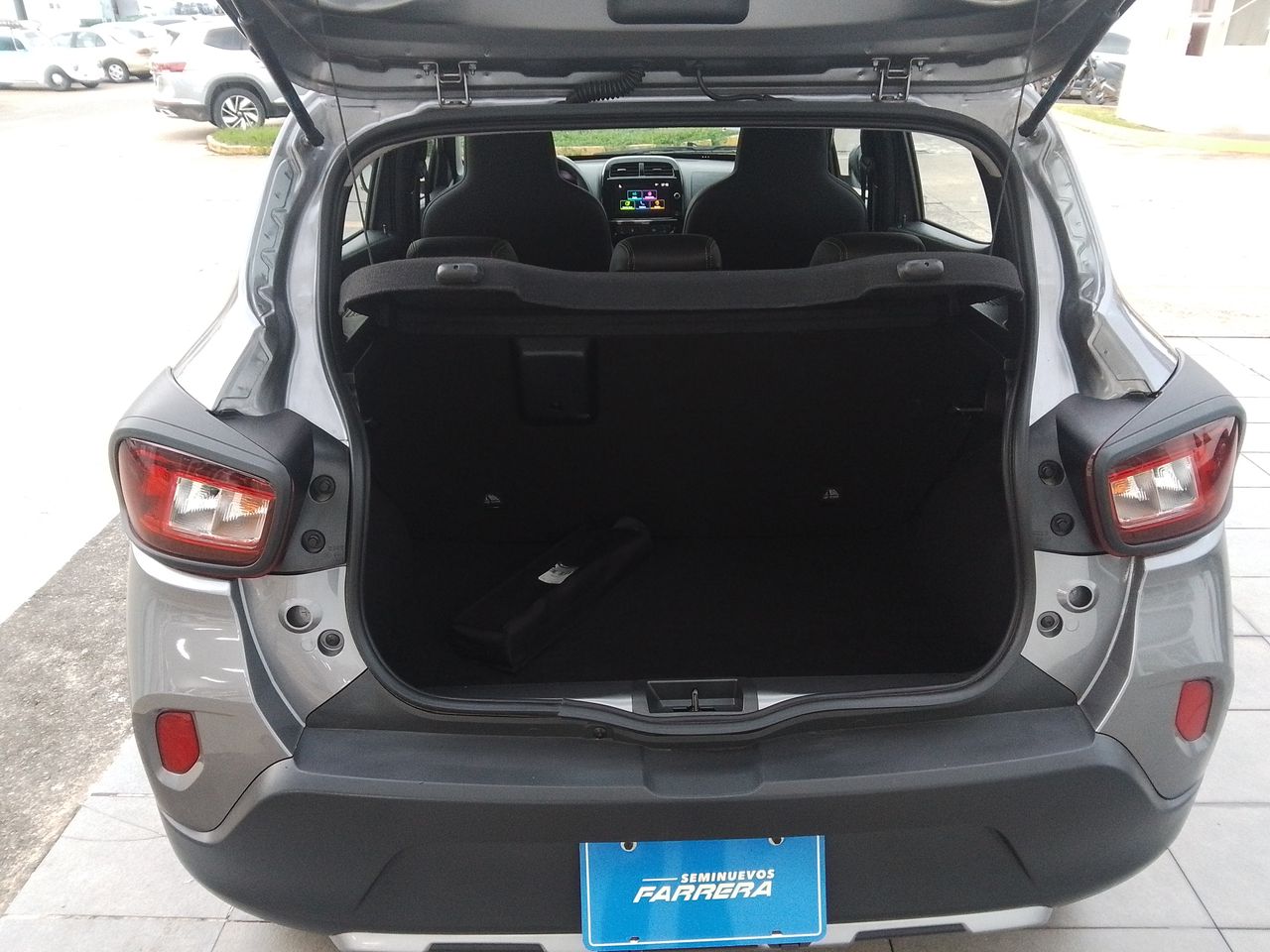 2026 Renault Kwid 1.0 Outsider Mt