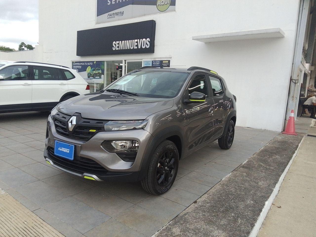 2026 Renault Kwid 1.0 Outsider Mt