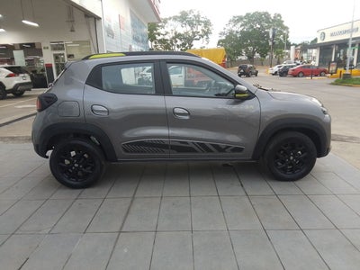 2026 Renault Kwid 1.0 Outsider Mt