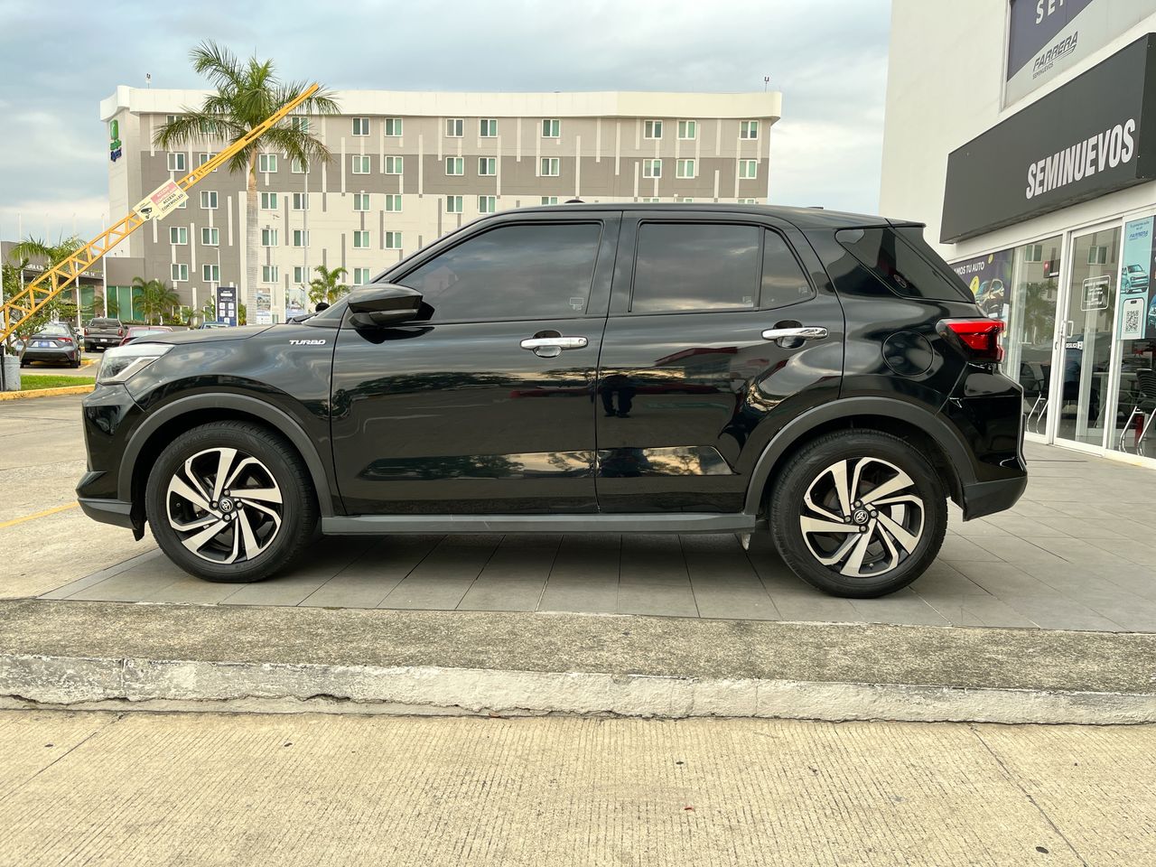 2023 Toyota Raize 1.0 XLE At