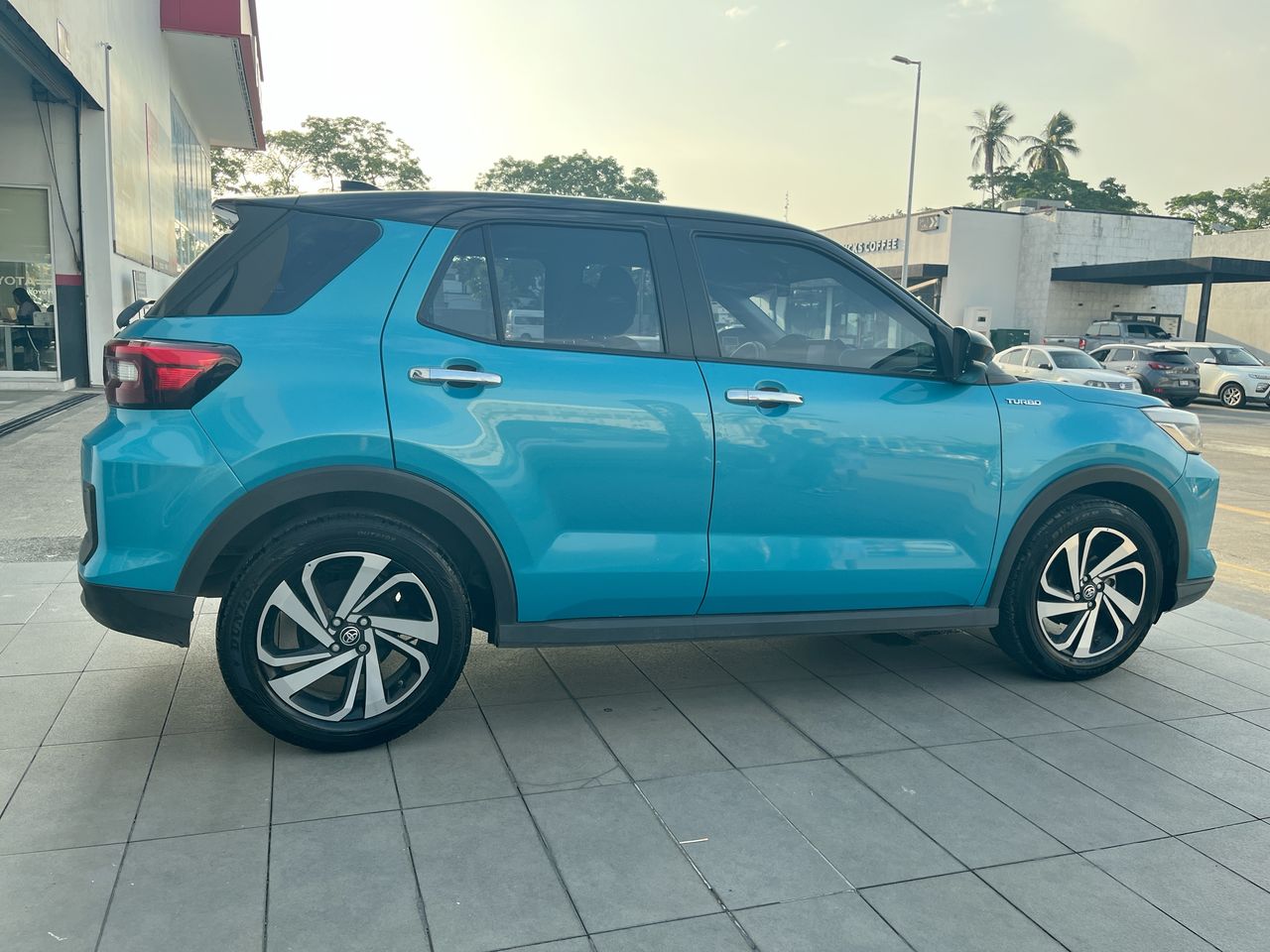 2024 Toyota Raize 1.0 Xle Bitono Cvt At