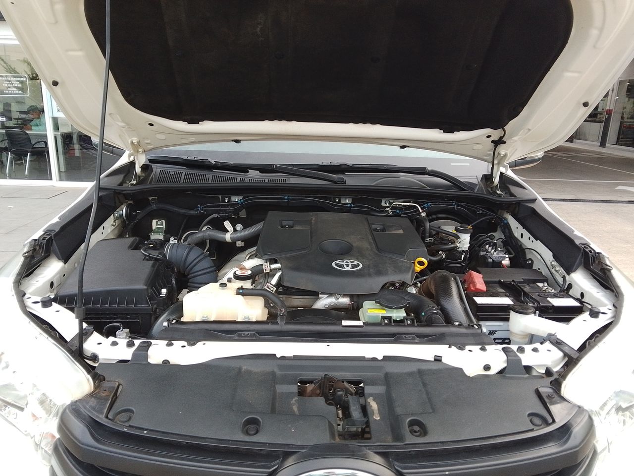 2025 Toyota Hilux 2.8 Doble Cabina Diesel Mt