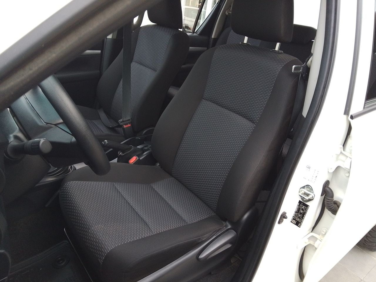 2025 Toyota Hilux 2.8 Doble Cabina Diesel Mt
