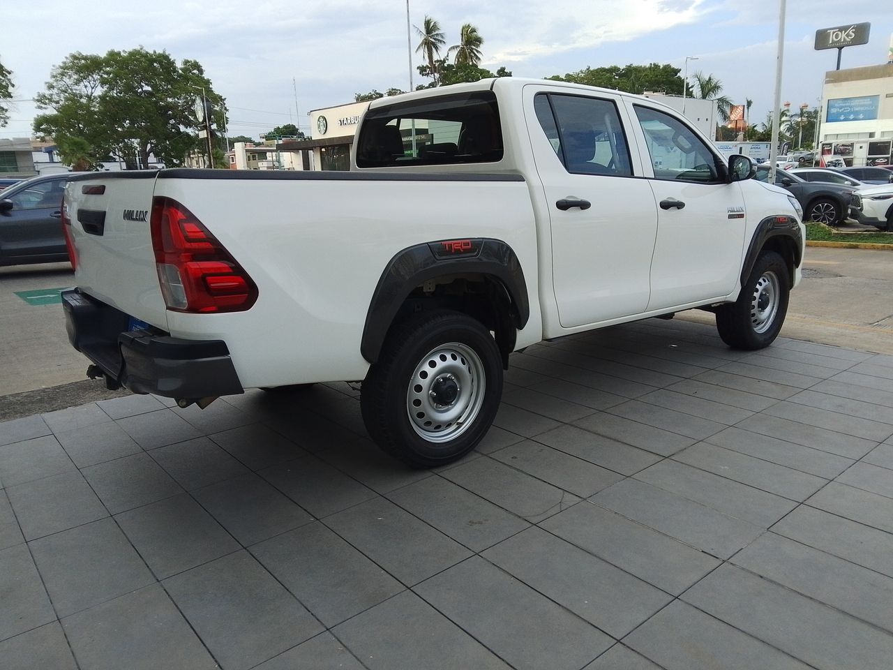 2025 Toyota Hilux 2.8 Doble Cabina Diesel Mt