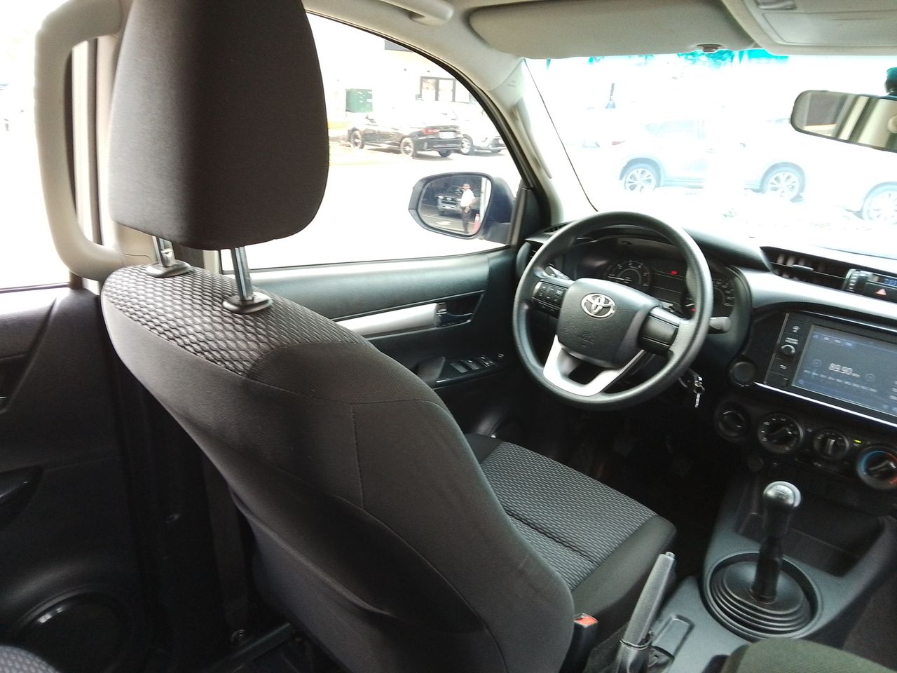 2024 Toyota Hilux 2.8 Doble Cabina Diesel Mt