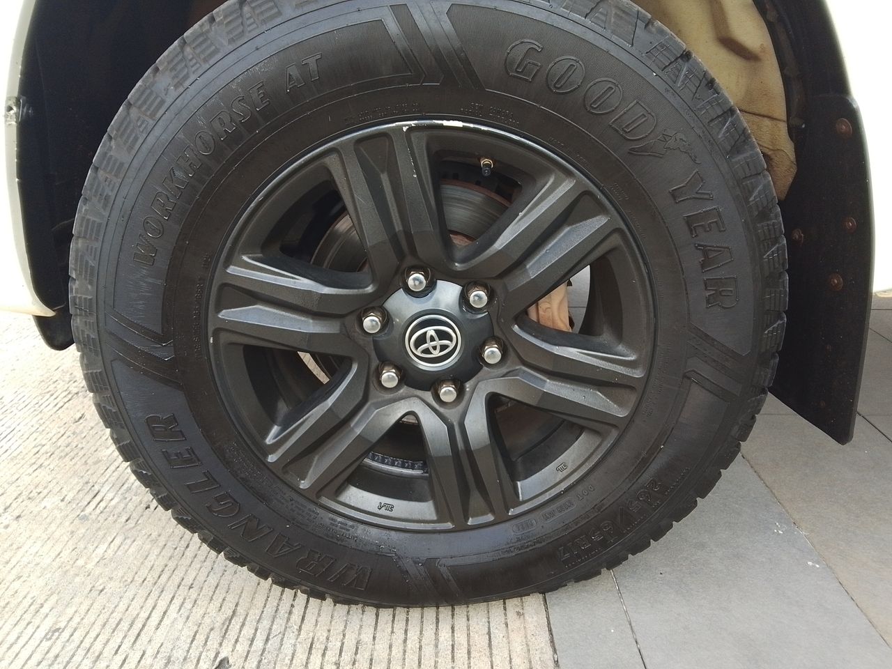 2024 Toyota Hilux 2.8 Doble Cabina Diesel Mt