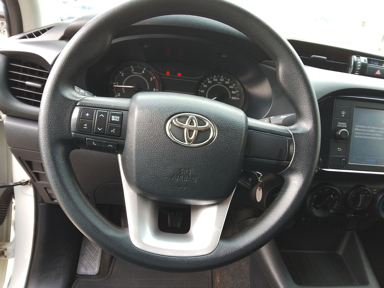 2024 Toyota Hilux 2.8 Doble Cabina Diesel Mt