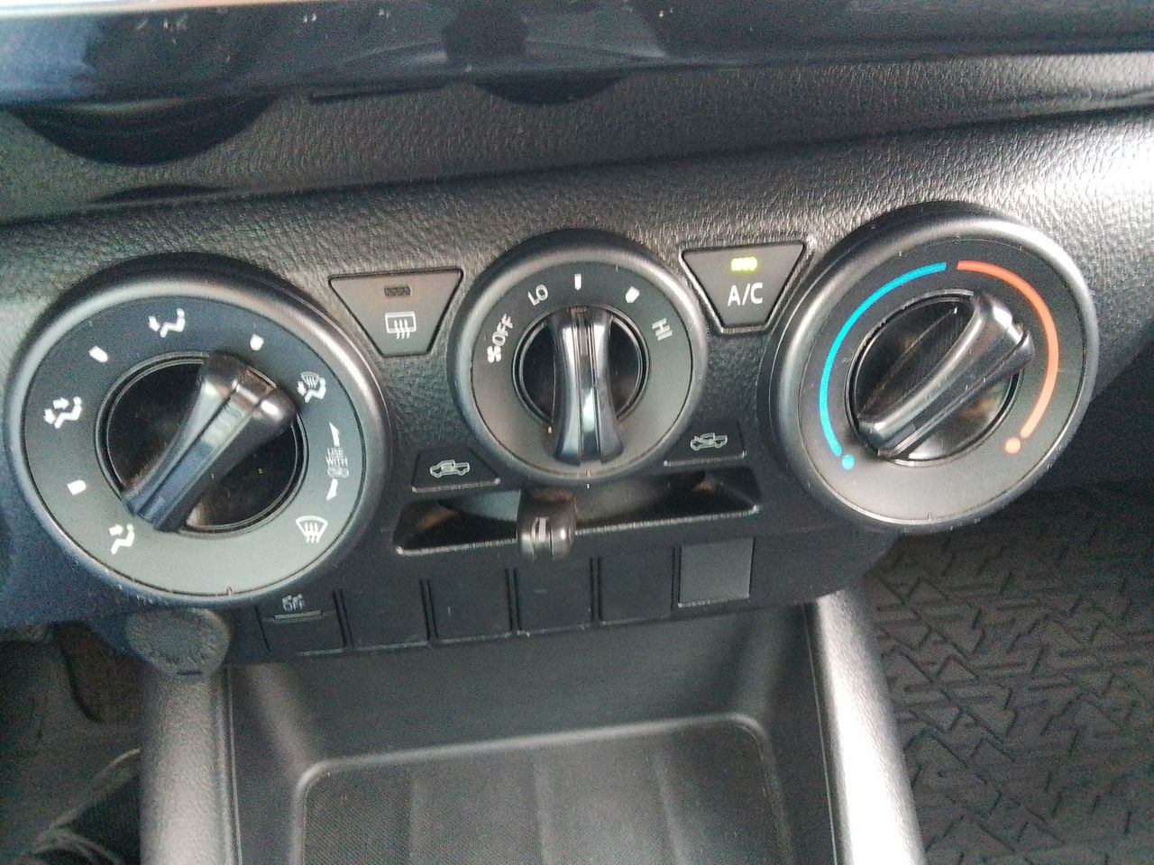 2024 Toyota Hilux 2.8 Doble Cabina Diesel Mt