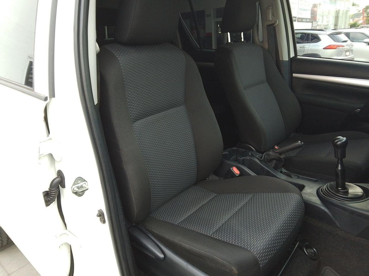 2024 Toyota Hilux 2.8 Doble Cabina Diesel Mt