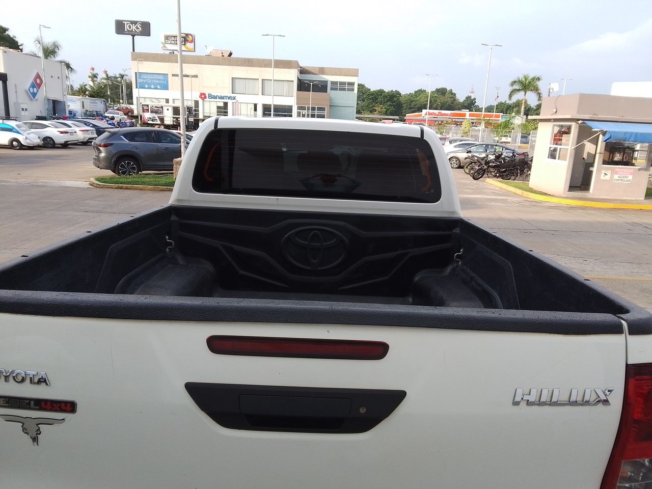 2024 Toyota Hilux 2.8 Doble Cabina Diesel Mt
