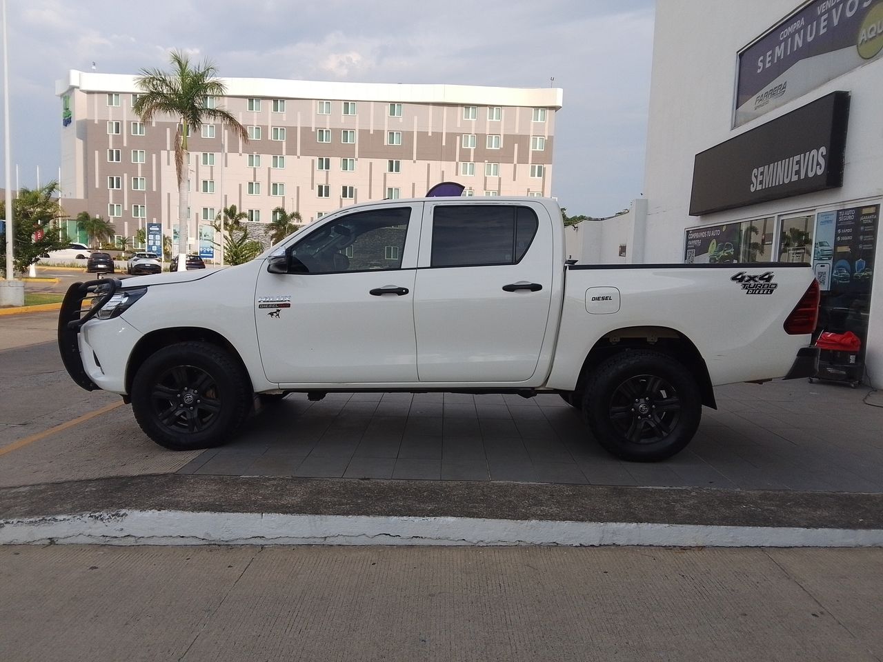 2024 Toyota Hilux 2.8 Doble Cabina Diesel Mt