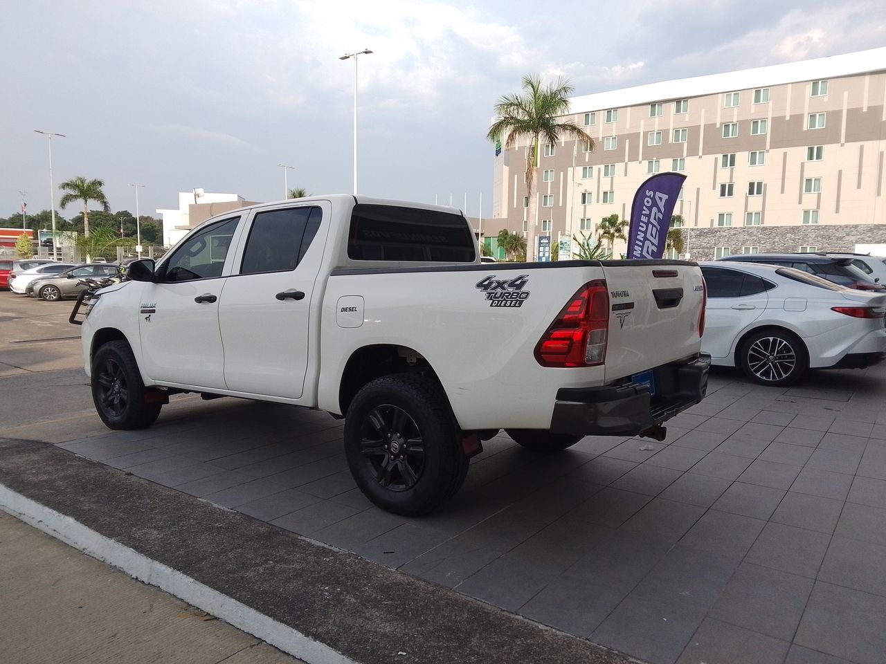 2024 Toyota Hilux 2.8 Doble Cabina Diesel Mt