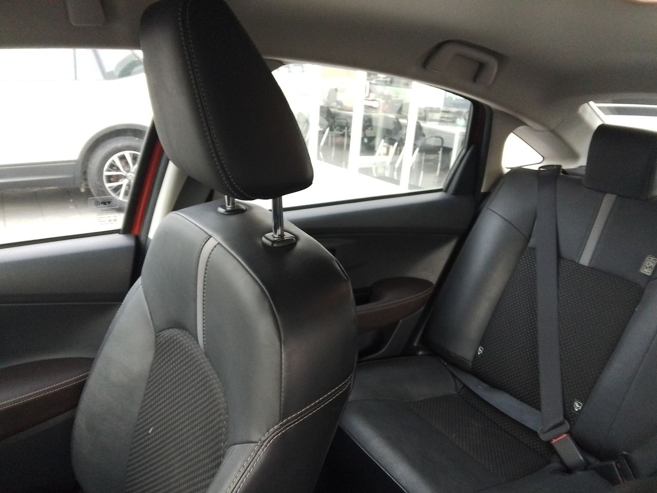 2024 Toyota Yaris 1.5 S Hi Sedan At