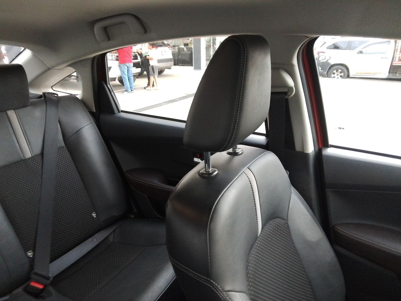 2024 Toyota Yaris 1.5 S Hi Sedan At