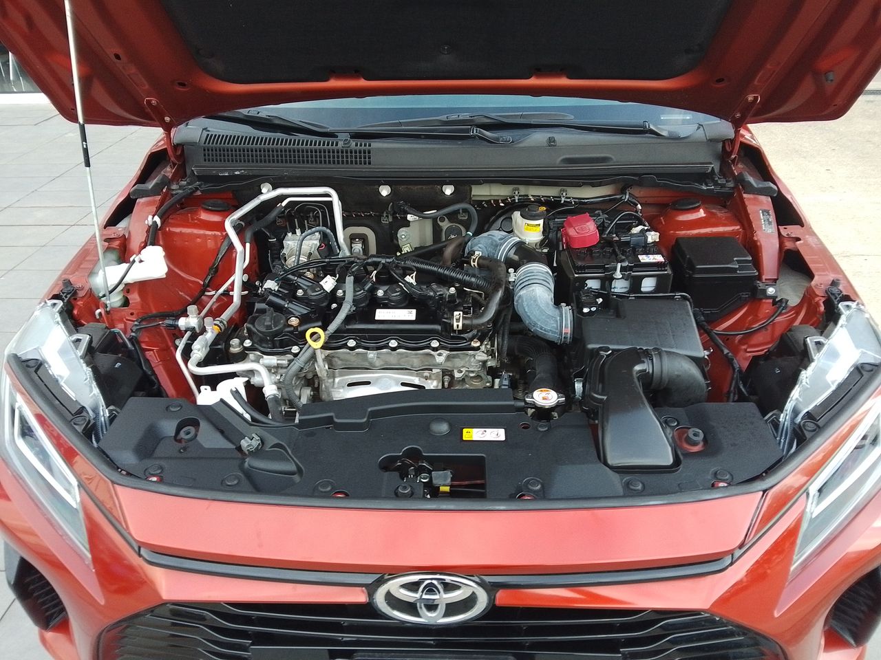 2024 Toyota Yaris 1.5 S Hi Sedan At