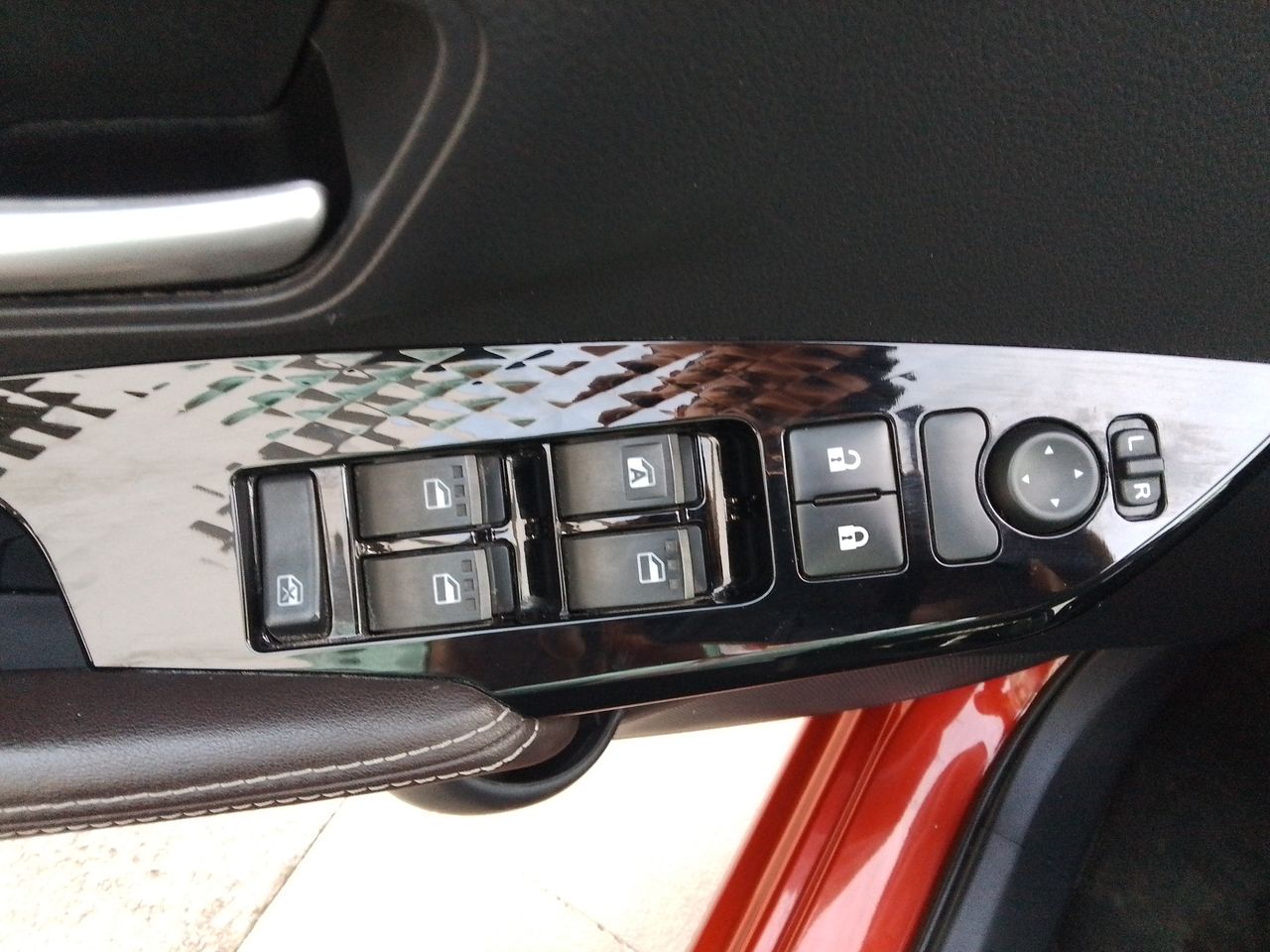 2024 Toyota Yaris 1.5 S Hi Sedan At
