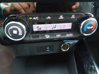2024 Toyota Yaris 1.5 S Hi Sedan At
