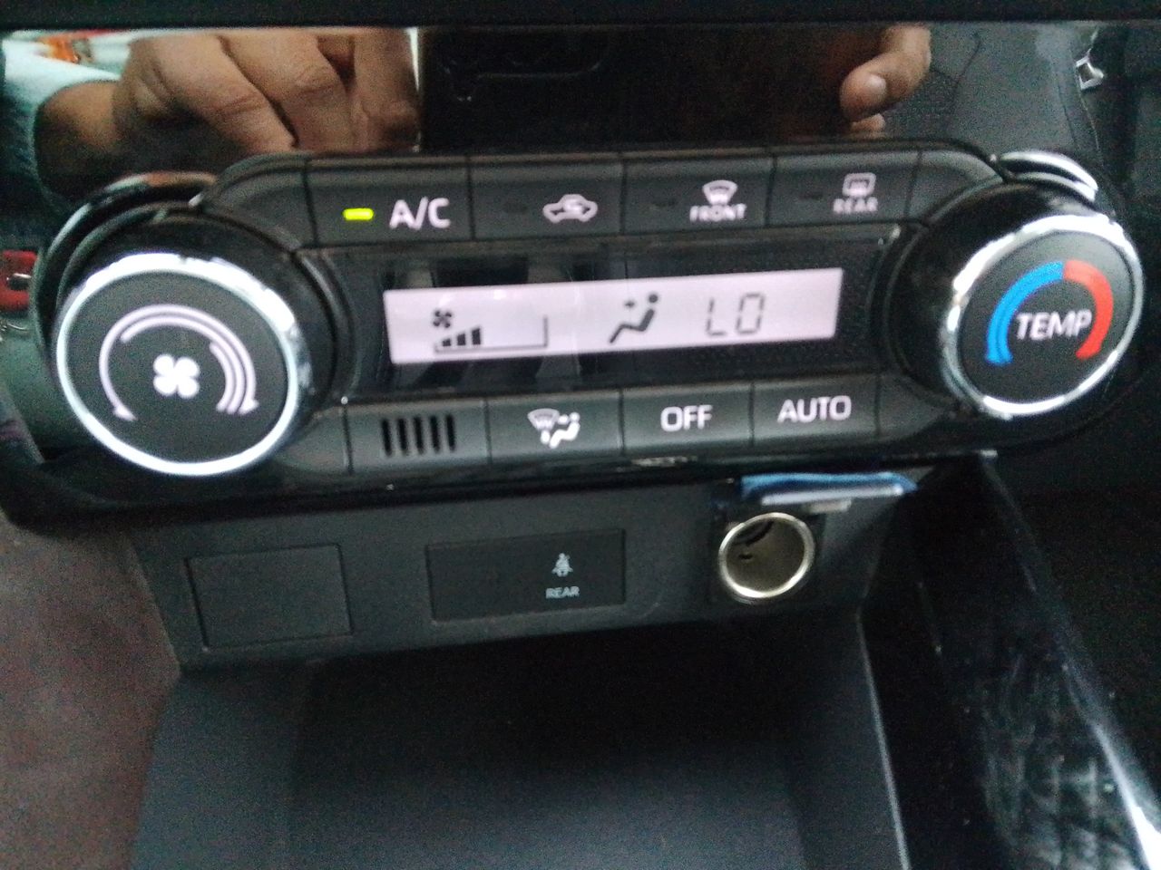 2024 Toyota Yaris 1.5 S Hi Sedan At