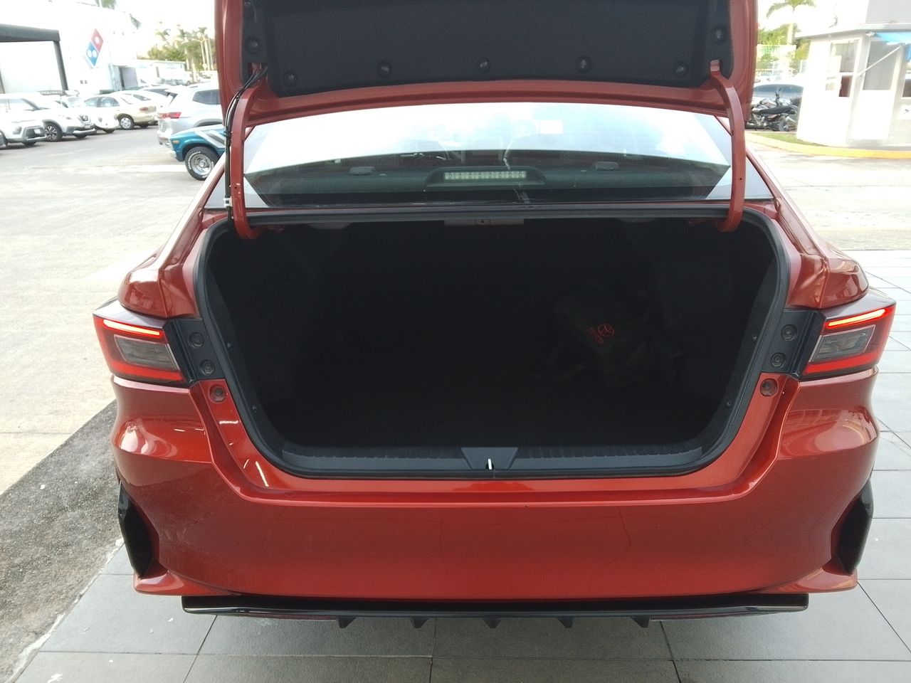 2024 Toyota Yaris 1.5 S Hi Sedan At