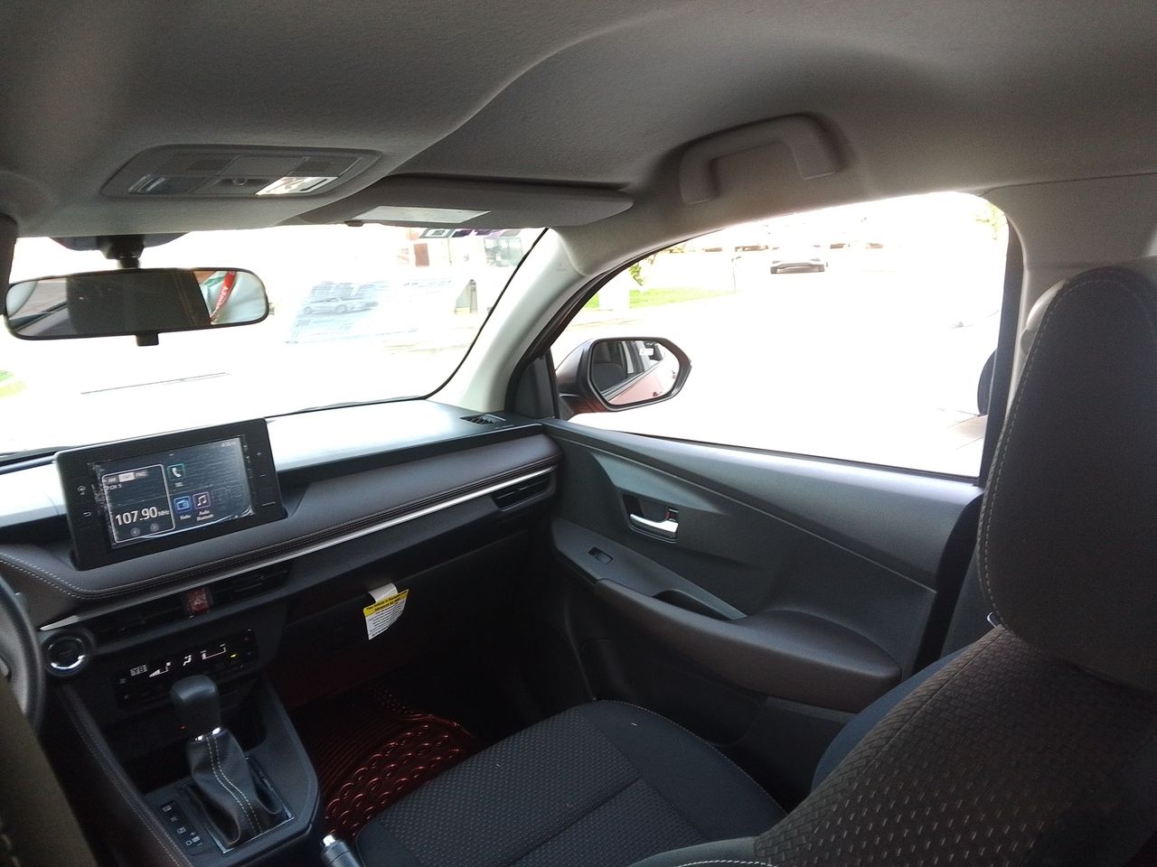 2024 Toyota Yaris 1.5 S Sedan At