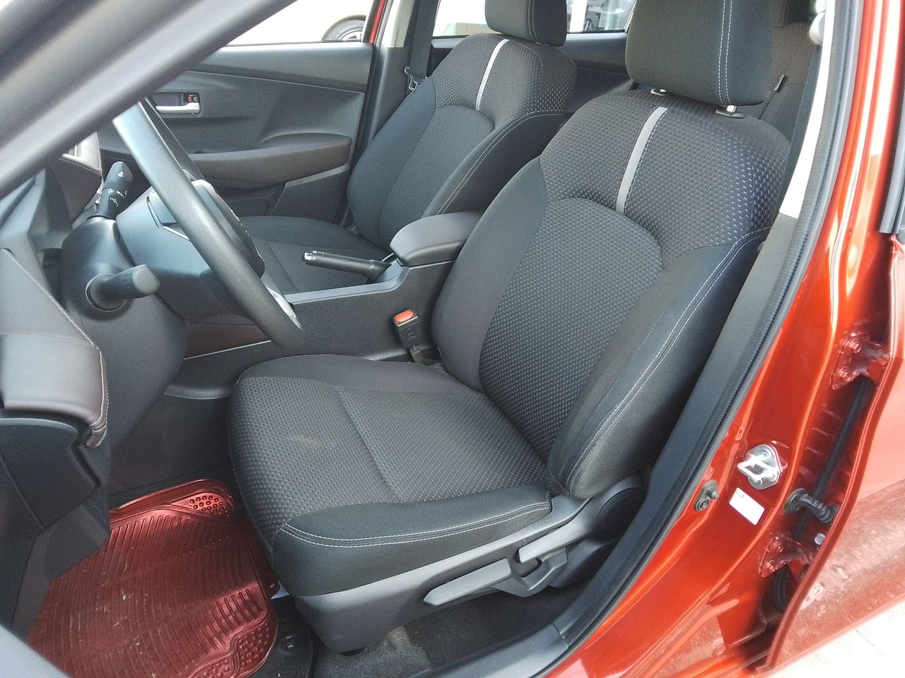 2024 Toyota Yaris 1.5 S Sedan At