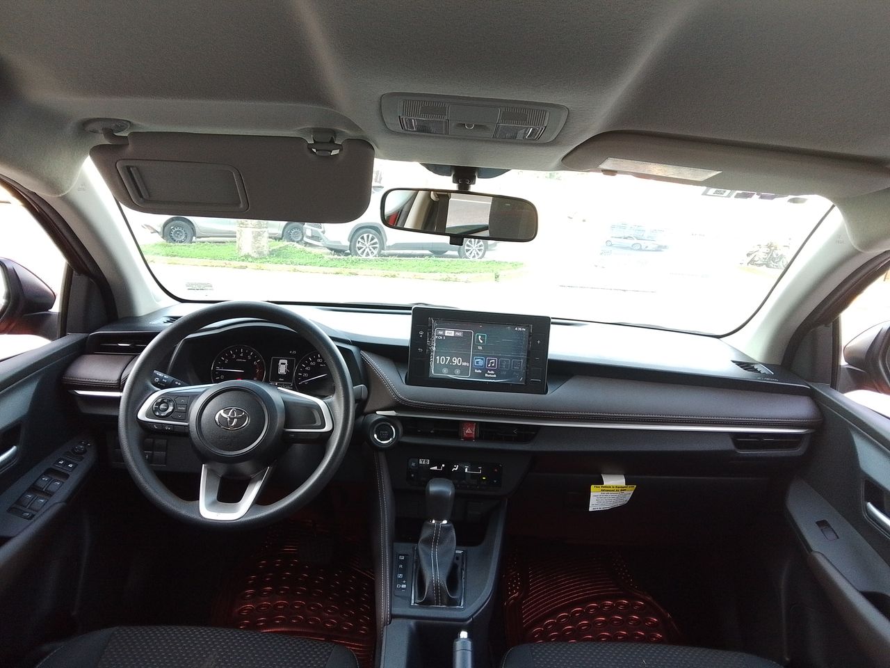 2024 Toyota Yaris 1.5 S Sedan At